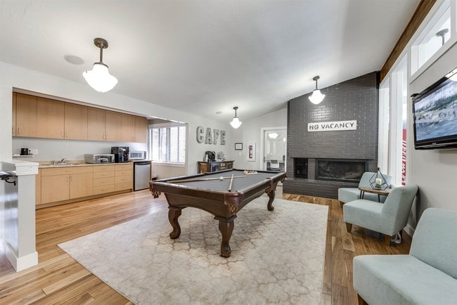 Building Photo - Miller Estates Apartments