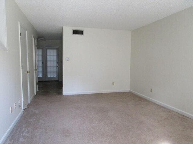 Building Photo - 117 Engleside St