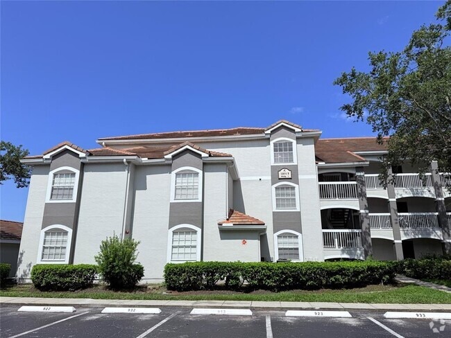 Building Photo - 13917 Fairway Island Dr Unit S Rental