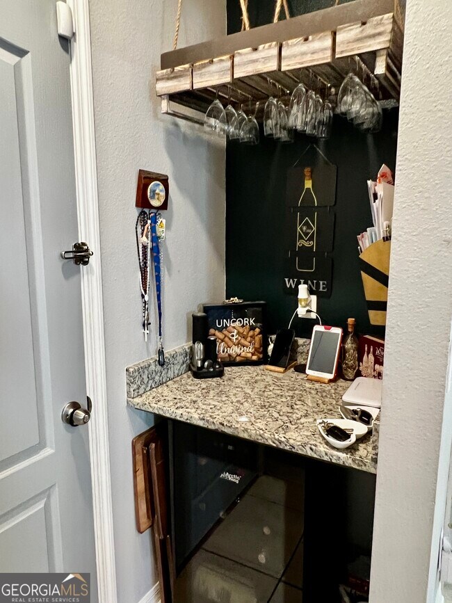 Photo - 125 Walnut Wy