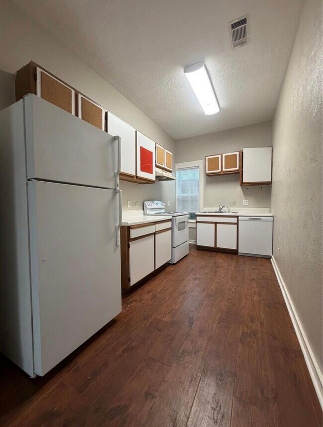 3403 Yupon St Unit 2