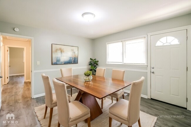 Photo - 6220 Leslie Dr