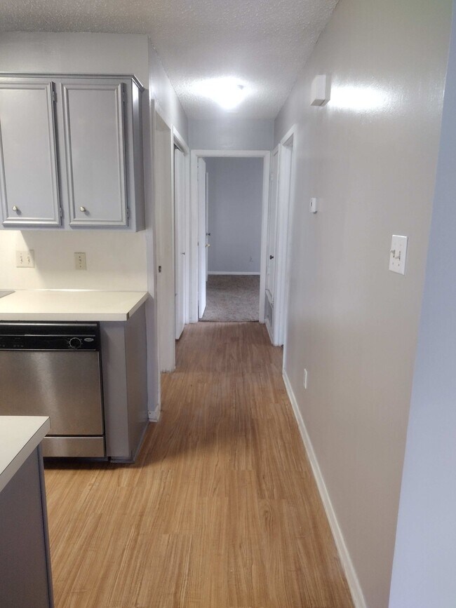 Photo - 525 Broad St