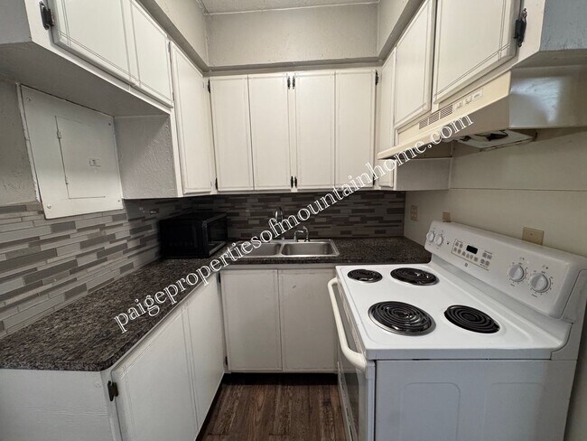 Photo - 49 Christopher Ln Unit #2