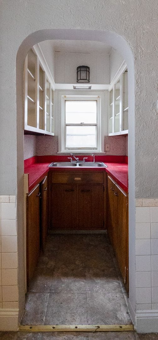 Photo - 1483 E 120th St Unidad DOWN