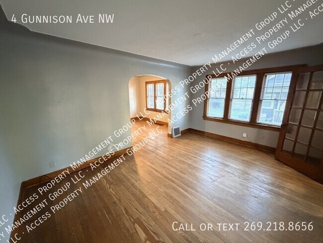 4 Gunnison Ave NW