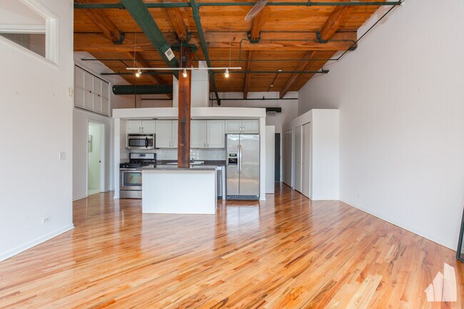 Photo - 2222 W Diversey Ave Unidad 306