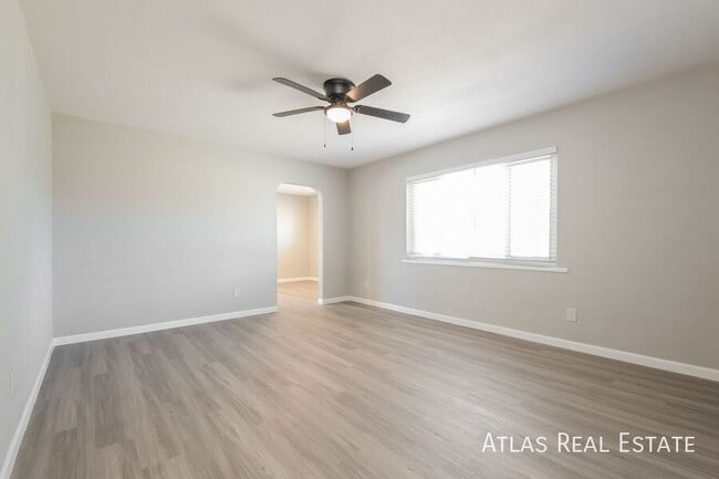 Photo - 9240 Lillian Ln