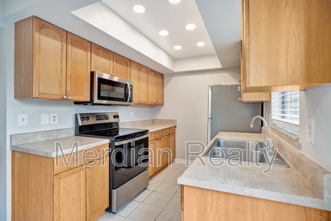 Photo - 3225 Oak Lawn Pl
