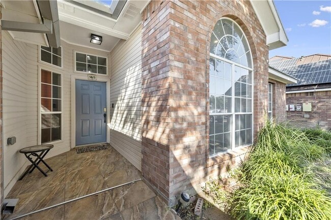 Photo - 37 E Xenops Ave