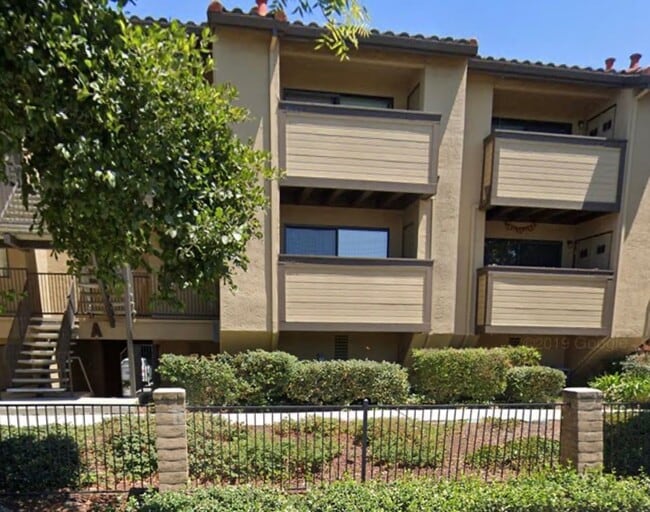 Building Photo - Spacious 3 Bed 2 Bath Condo Fremont!!!
