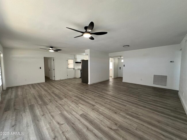 Photo - 1917 W Ashland Ave