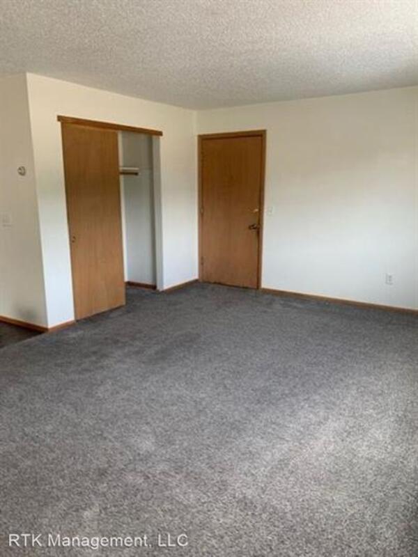 Photo - 7673 E River Rd