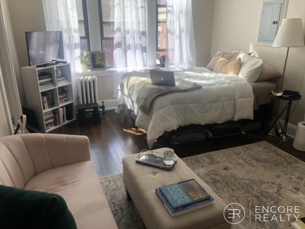 Building Photo - 66 Queensberry St