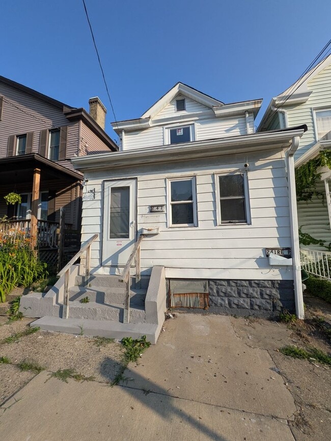 Photo - 241 E 18th Ave Apartment Unit 1