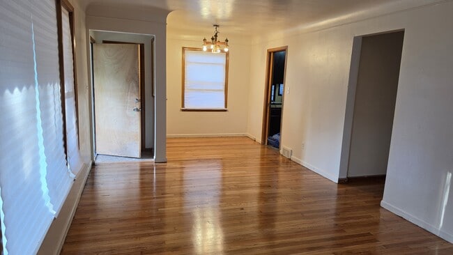 Photo - 6865 Faust Ave