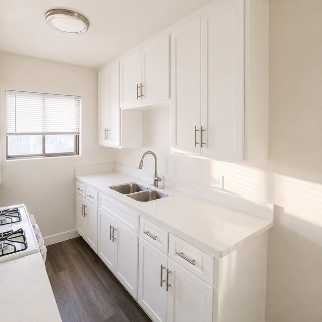Photo - 821 Glenway Drive