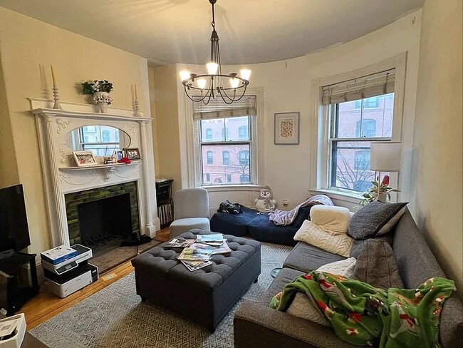 Building Photo - 612 Columbus Ave Unit 5A