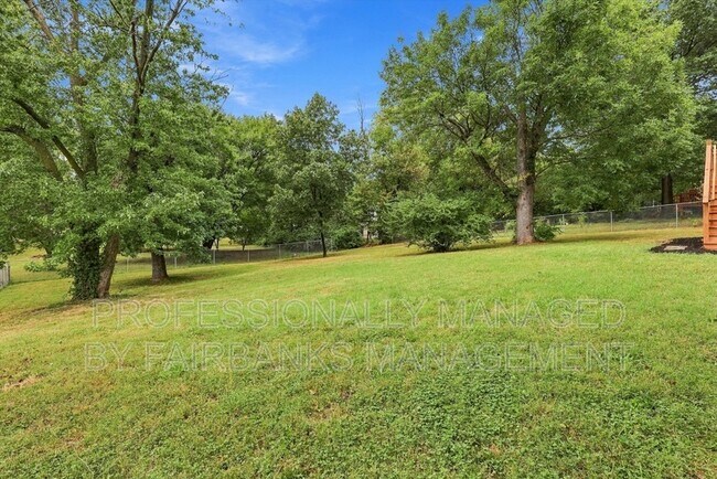 Photo - 5224 England St