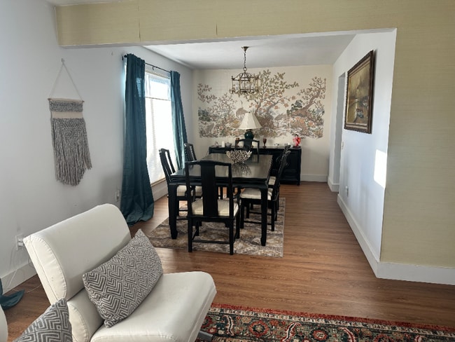 Photo - 661 S Fulton St