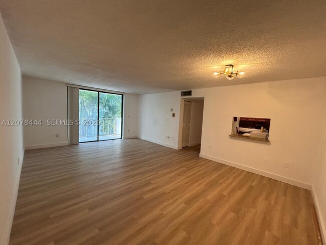 Photo - 1673 Bay 405 Bay Unit 405
