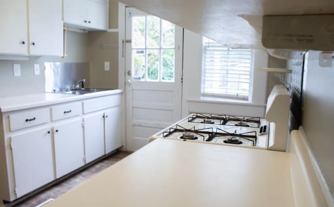 Photo - 3 bed 2 bath in Anniston