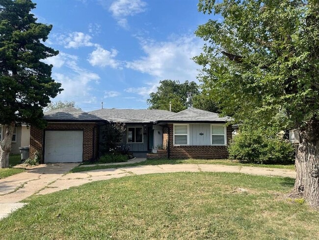 Building Photo - 2415 W Britton Rd Rental