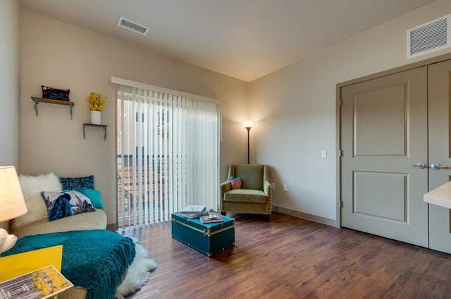 Photo - Peregrine Place Apartments