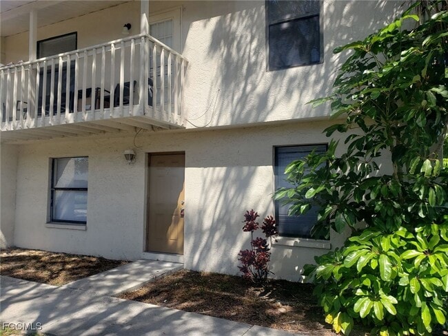 Building Photo - 622 SE 13th Ct Unit 2 Rental