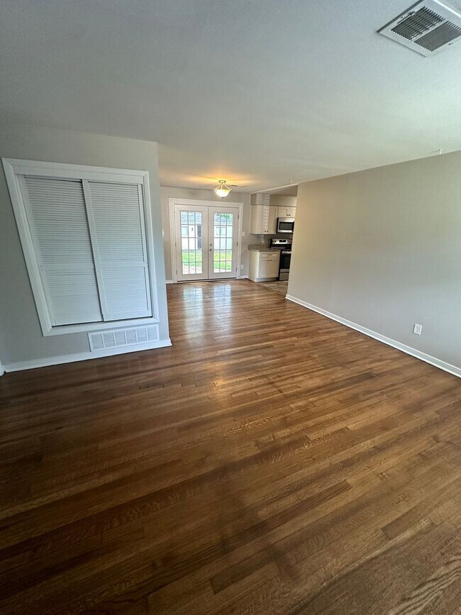 Photo - Beautiful Home in Colonial Acres!