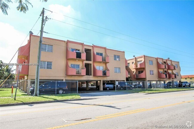 Building Photo - 3675 W 11th Ave Unit 220 Rental