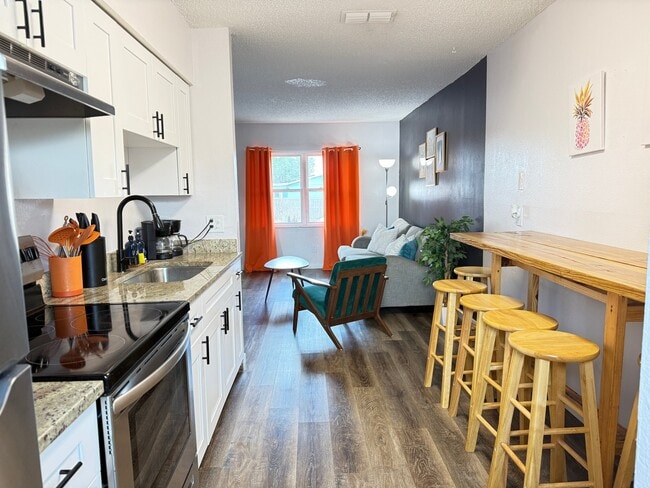 Photo - 4590 76th Ave N Unidad 201