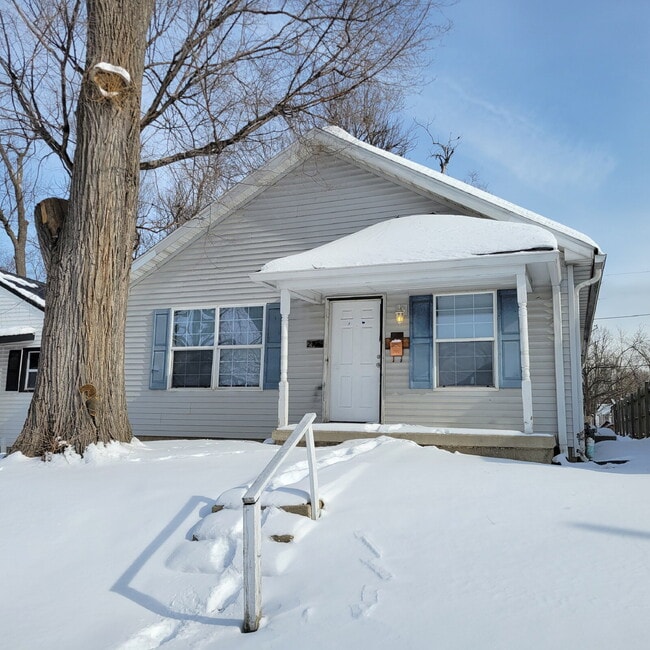 Building Photo - 3BR/2BA House Ready To LEASE!