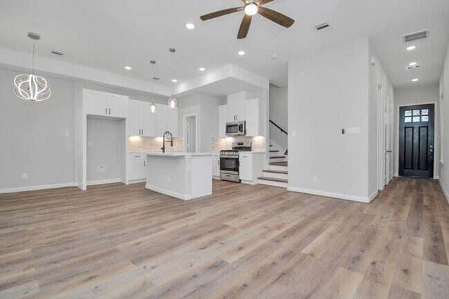 Photo - 2349 Hoskins Dr