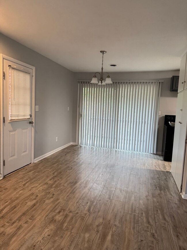 48 Edgemoor Dr