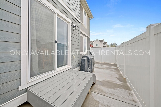 Photo - 341 N Angus Dr