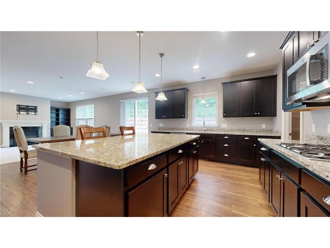 Photo - 5585 Orchard Cove