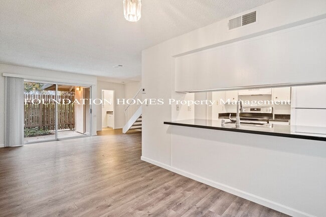 Photo - Updated 2bd Townhouse near Miller Creek - FOUNDATION