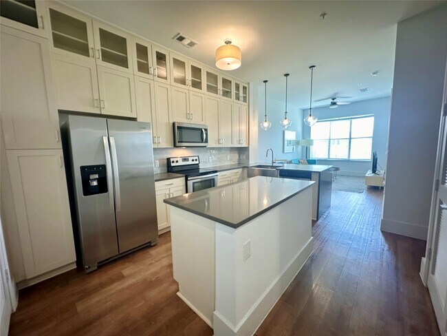 Photo - 1508 Blodgett St Unit 405