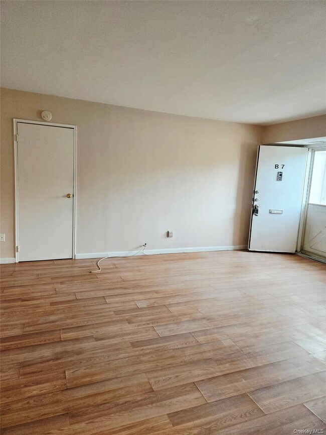 Photo - 7 Boulder Ct Unit 7