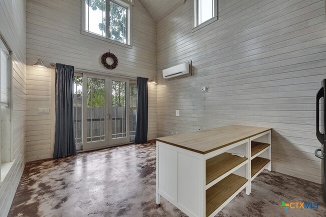 Photo - 1091 Mulberry Ave