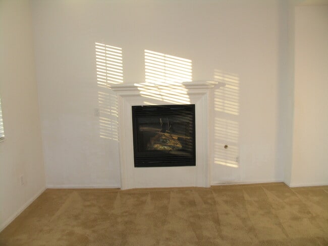 Photo - 26041 Iris Ave