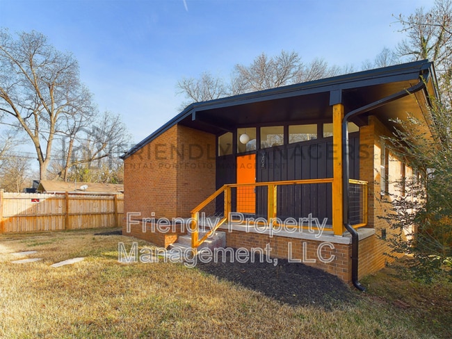 Building Photo - 304 Hobson St