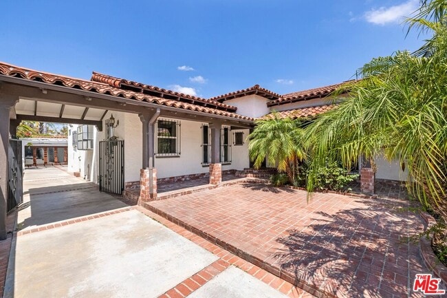 Photo - 133 N Alta Vista Blvd