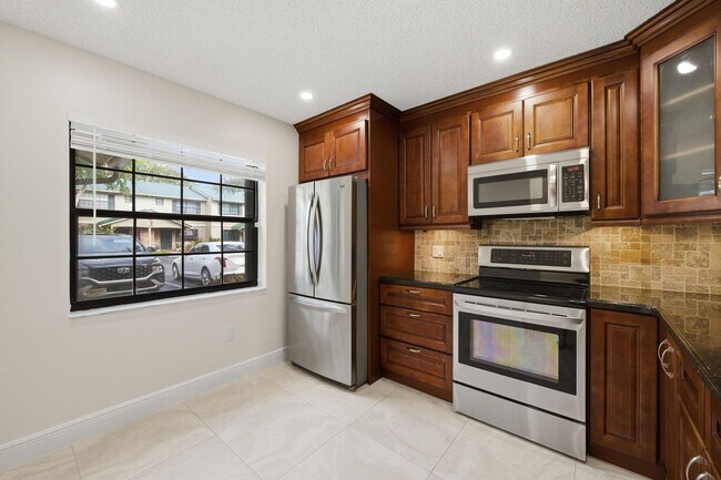 Photo - 454 Westree Ln