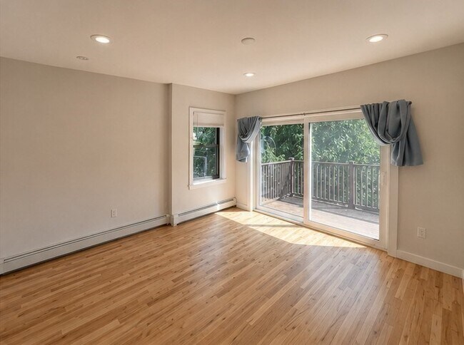 Photo - 62 Hurley St Unit 3