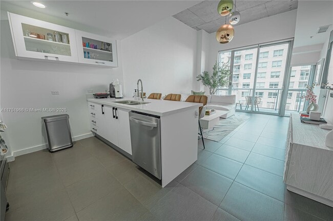 Photo - 3301 NE 1st Ave Unidad m0703 Rental