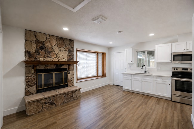 Photo - 8840 San Vicente Ave Unit 2