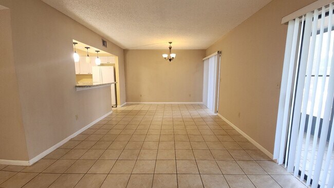 Photo - Conquistador 2 Bed 2 Bath - Just steps from the pool!