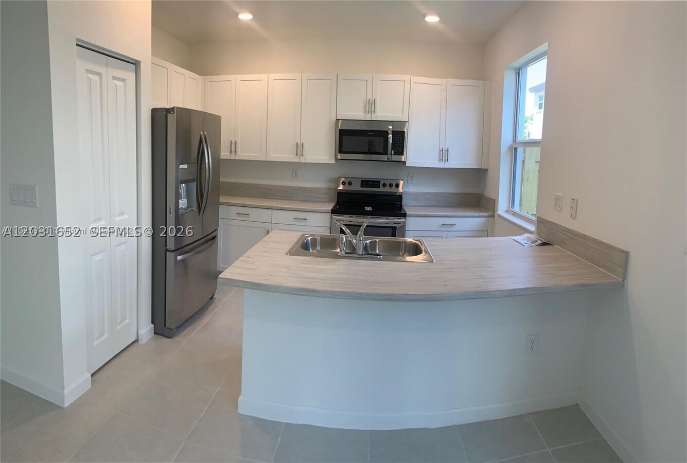 Photo - 2684 SE 12th St